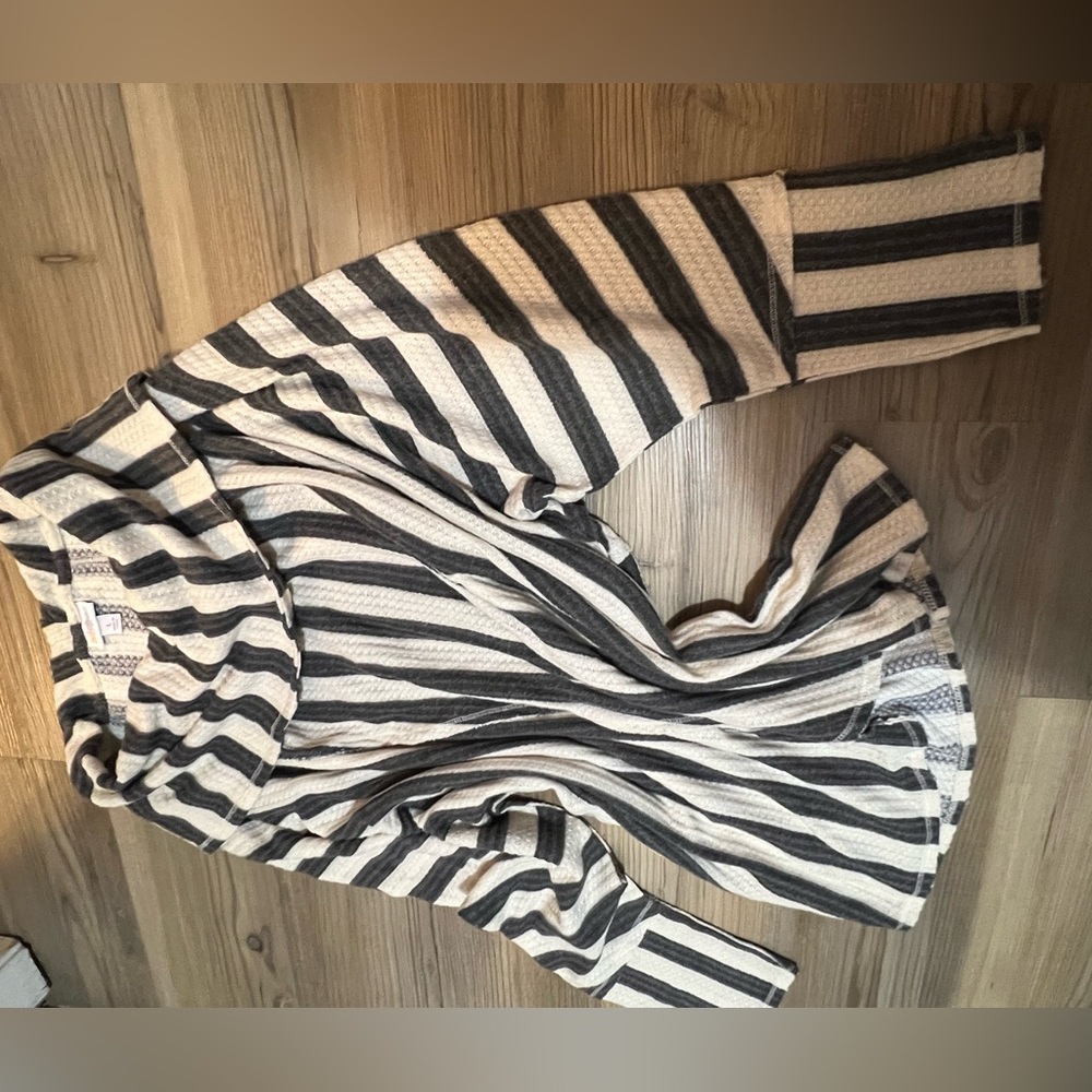 LuLaRoe Kristen Cowl Neck Sweater - Picture 3 of 7